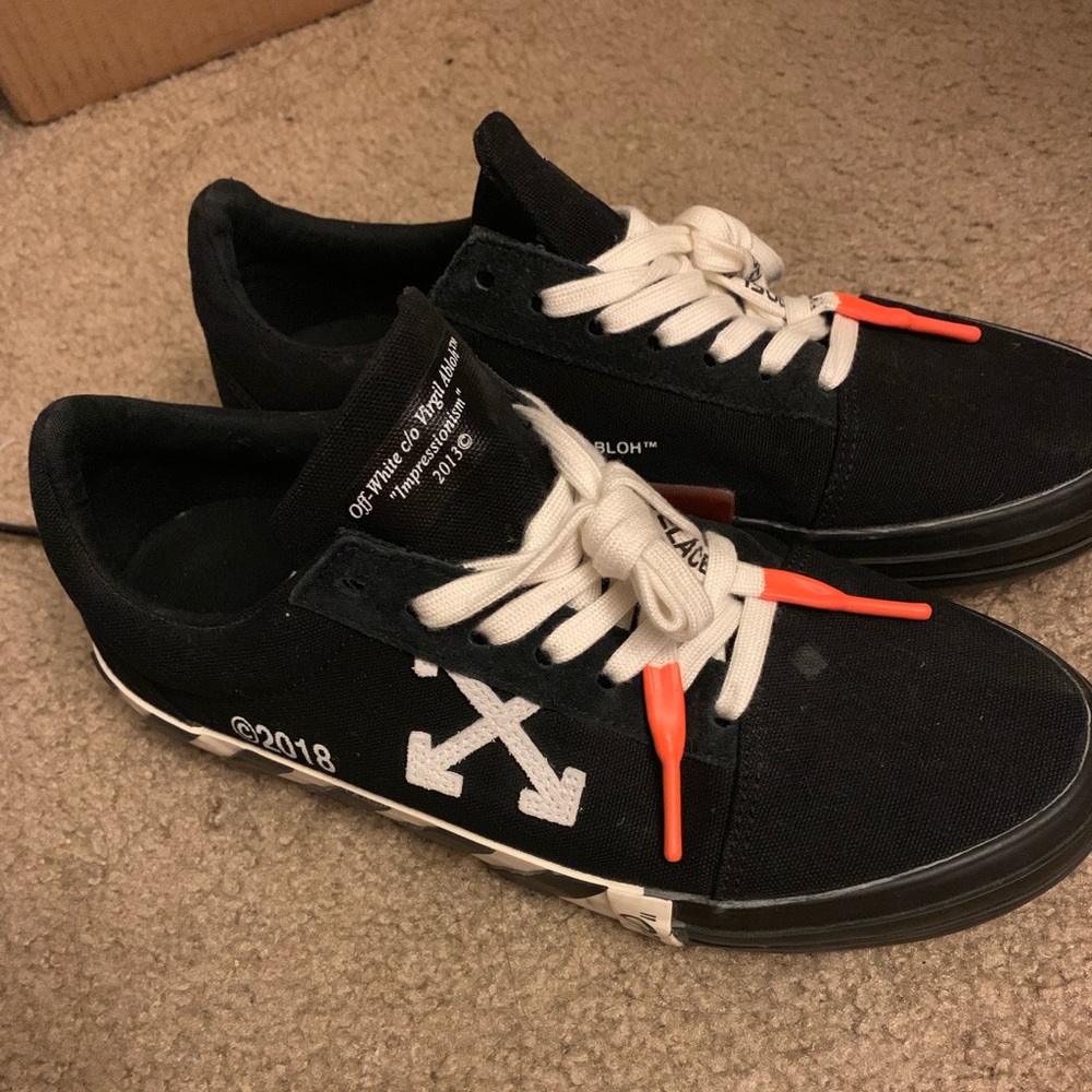 Authentic Off white shoes